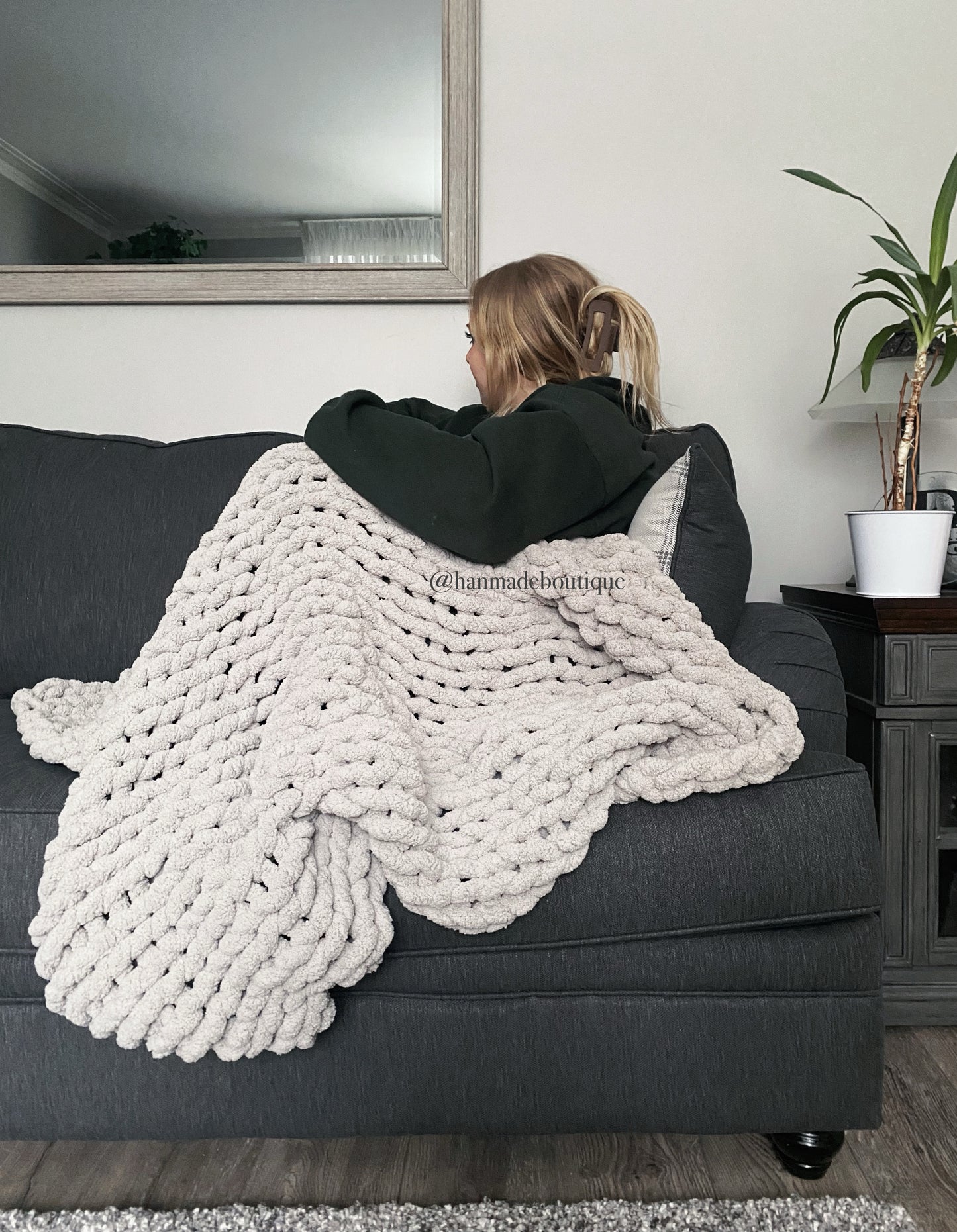 Cloud Grey Chunky Blanket